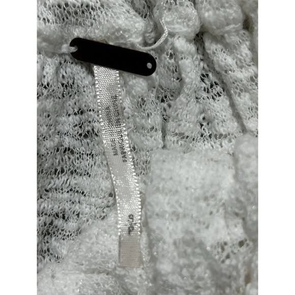 Free People Women’s S Thrills + Frills off Shoulder Lace Top - Read - Picture 5 of 10